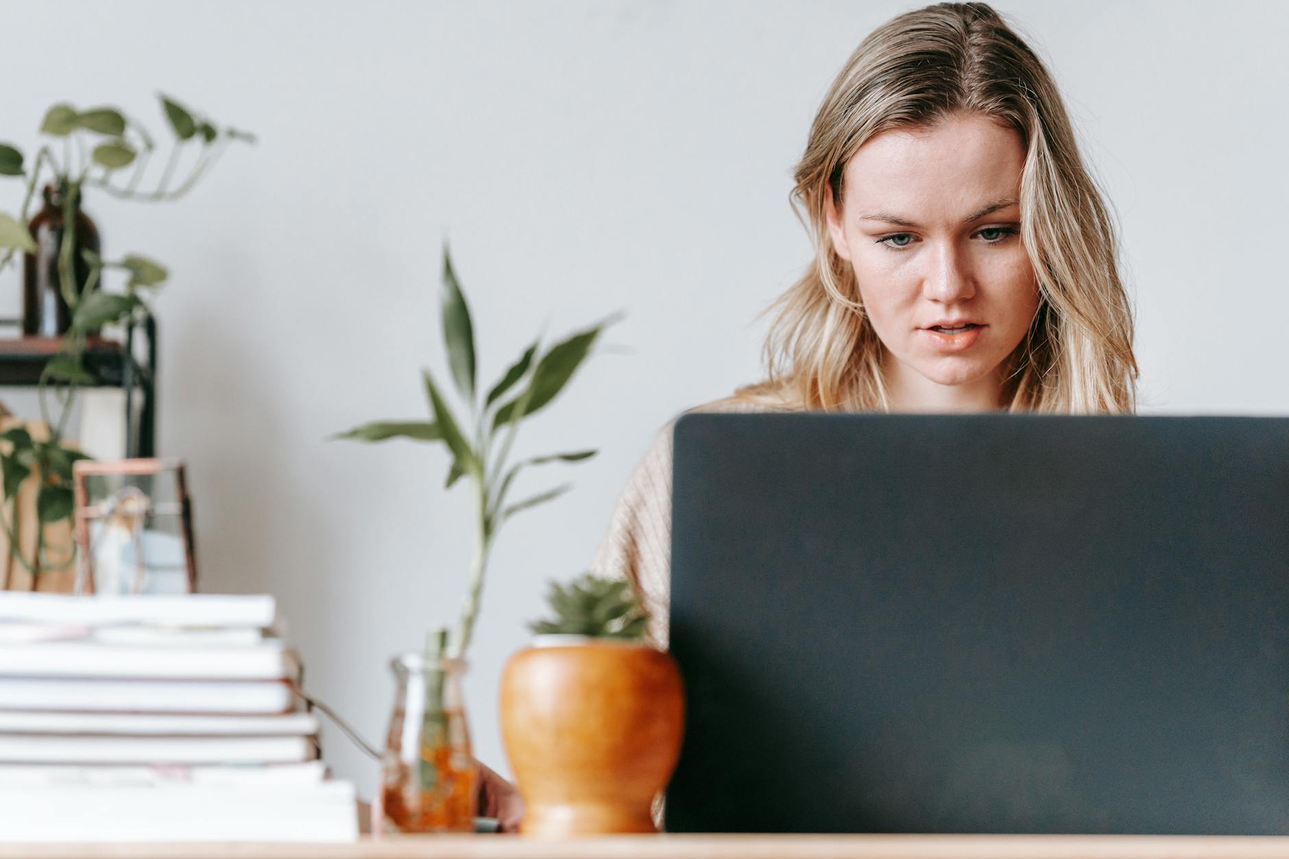 Profissional português em curso de certificações ecológicas online
